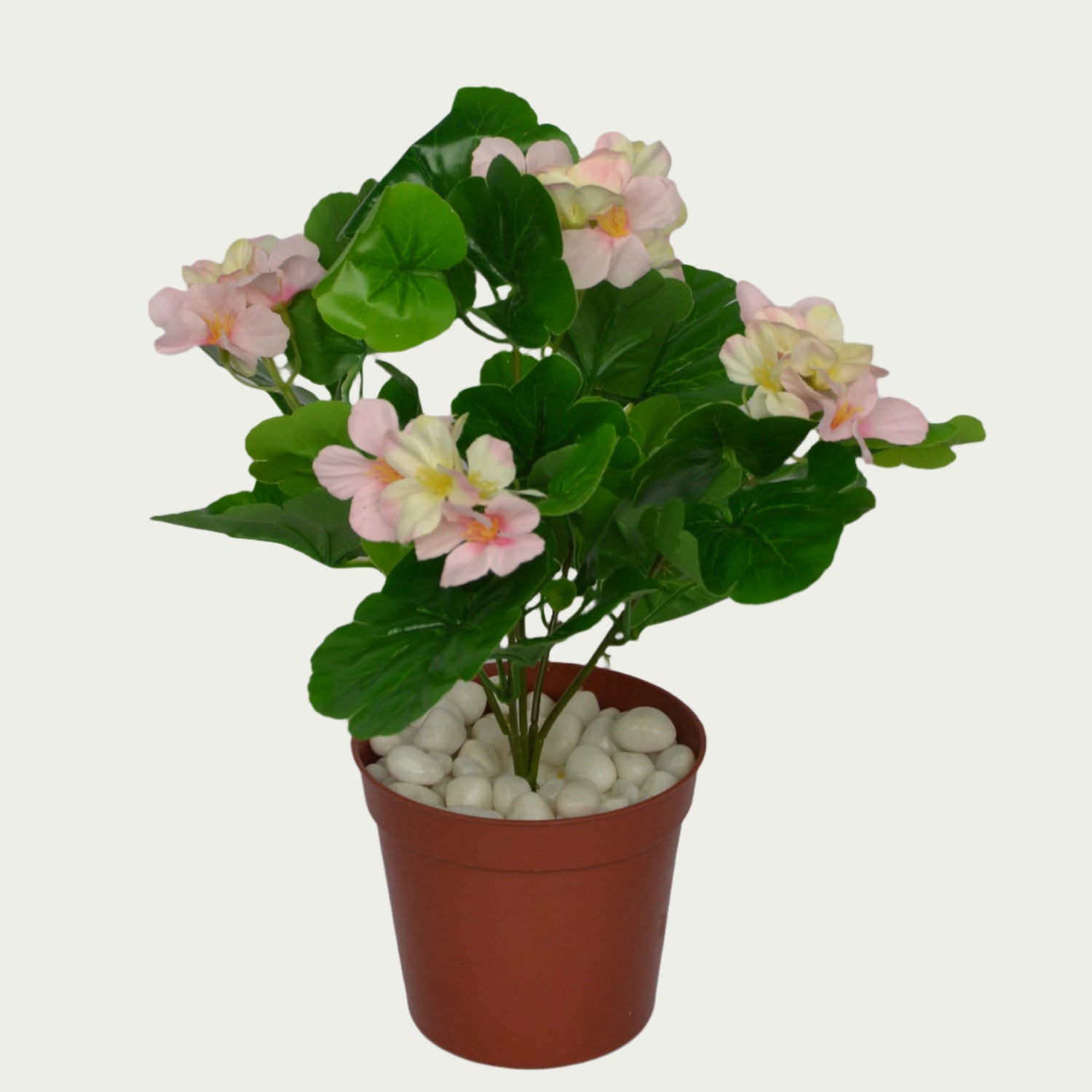 Close-up image of 1 Ft Flower Geranium Bush Contemporary Lush Green Accent – Realistic Touch for Modern Interiors – Shop Luxiplant – perfect for home decoration.