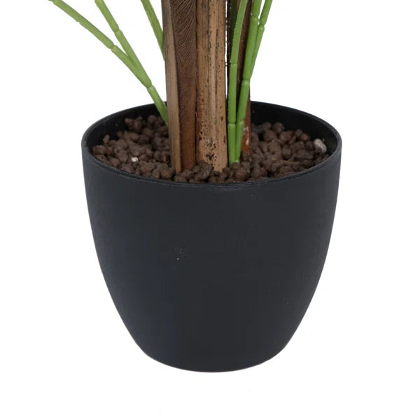 Maintenance-free 3ft faux fern plant, perfect for indoor and outdoor decoration