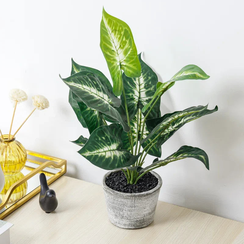Eco-friendly artificial plants from Luxiplant, a sustainable alternative to real plants.
