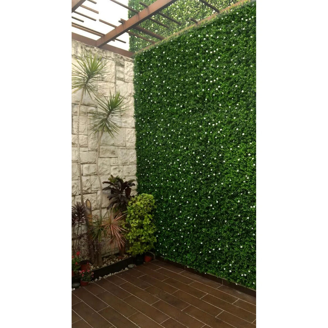 Artificial Tulum Leaf Fence Panel – Set of 4 UV-Protected Faux Green Panels for Wall Décor &amp; Privacy Screening
