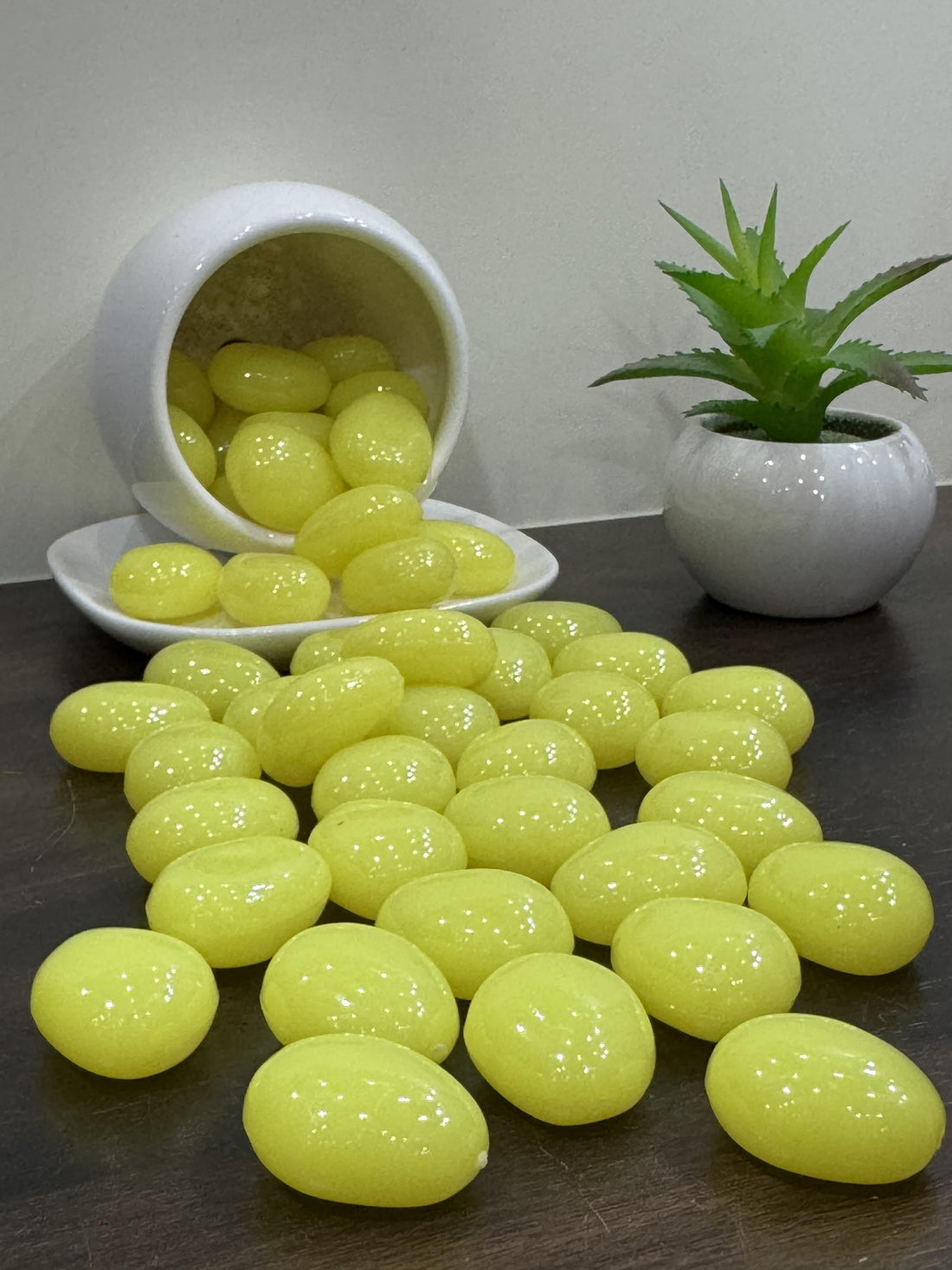 Yellow Acrylic Pebbles – Glossy Decorative Stones for Aquarium, Vase, Garden &amp; Home Decor