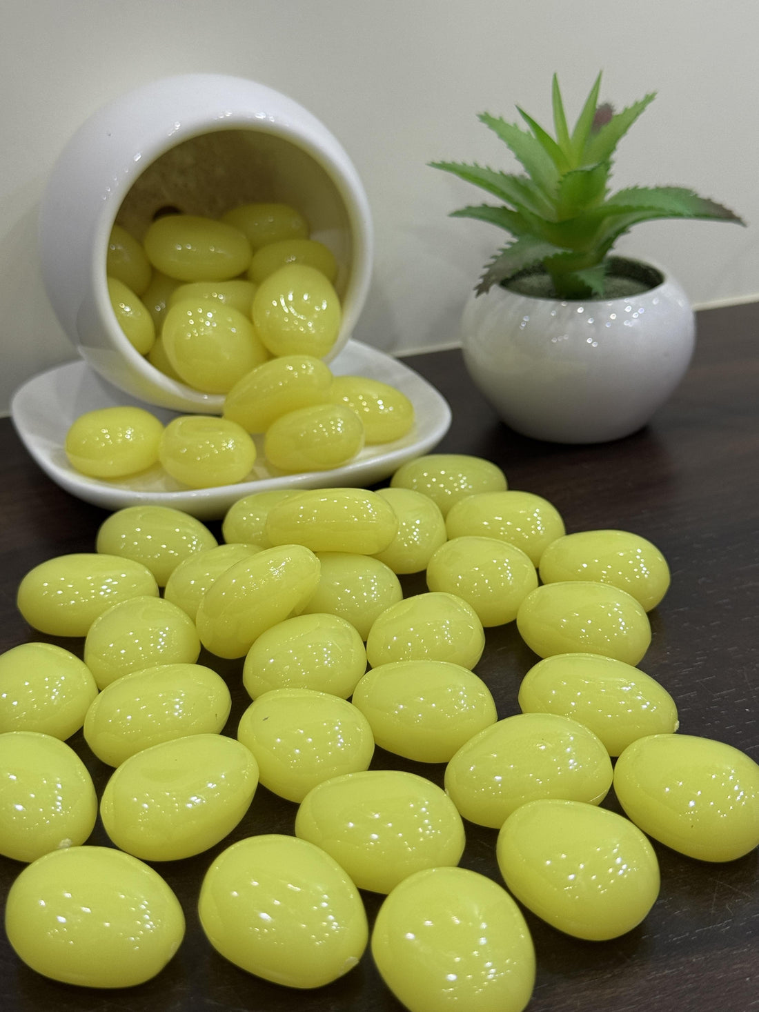 Yellow Acrylic Pebbles – Glossy Decorative Stones for Aquarium, Vase, Garden &amp; Home Decor