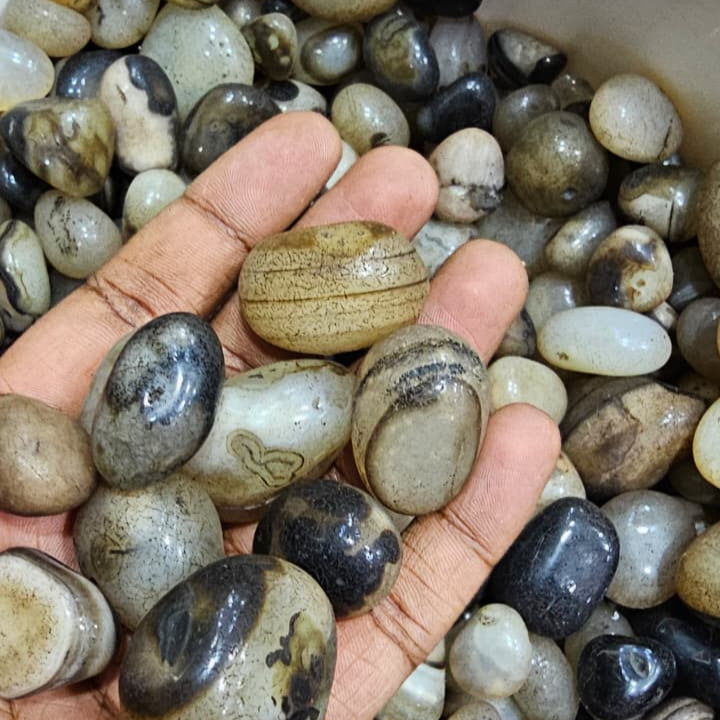 Natural River Pebbles – Smooth Decorative Stones in Warm Brown &amp; Subtle Gray for Garden, Aquarium &amp; Landscaping