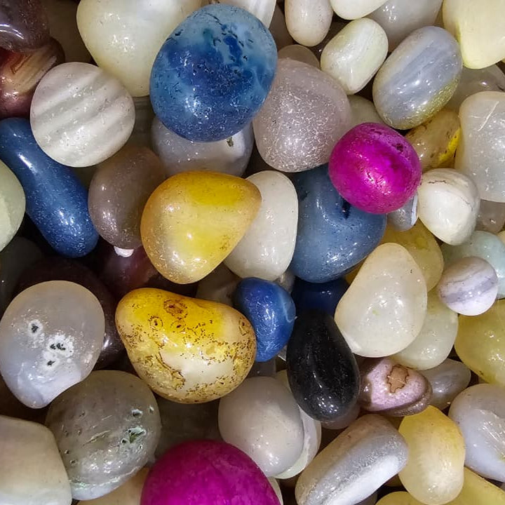 Mixed Polished Onyx Pebbles – Decorative Marble Gravel Chips &amp; Stones for Home, Garden &amp; Aquarium